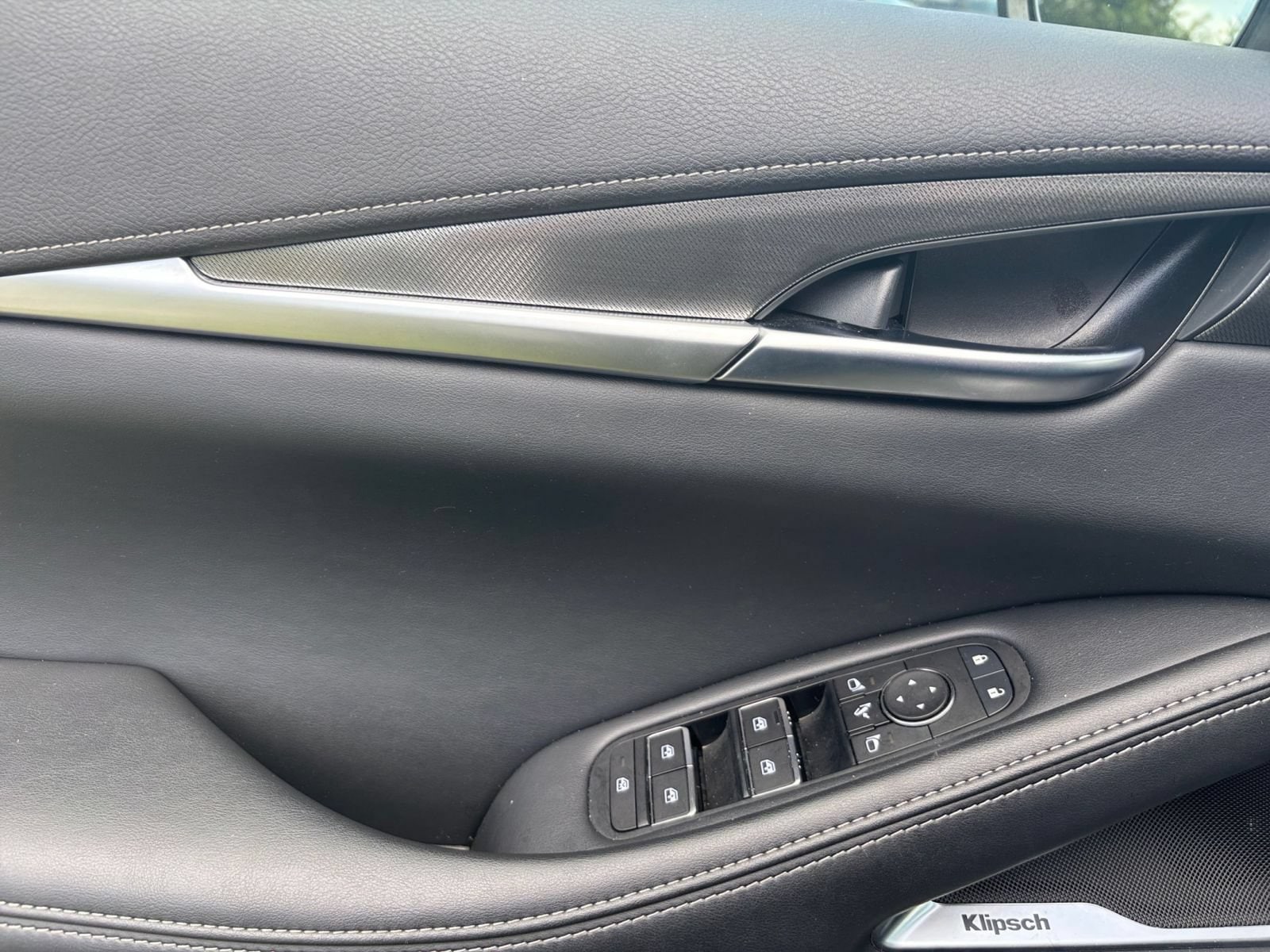 Thumbnail: 2026 INFINITI QX60 - 18