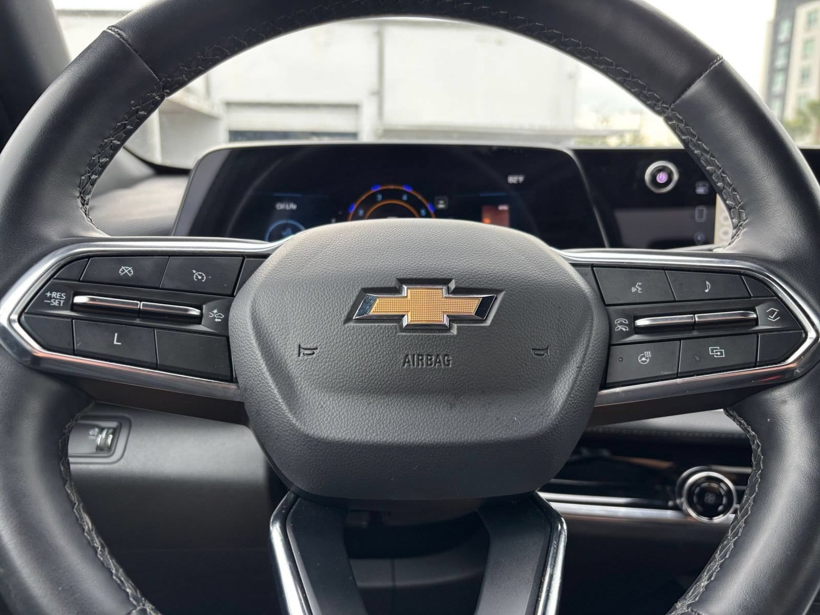 Thumbnail: 2025 Chevrolet Equinox - 25