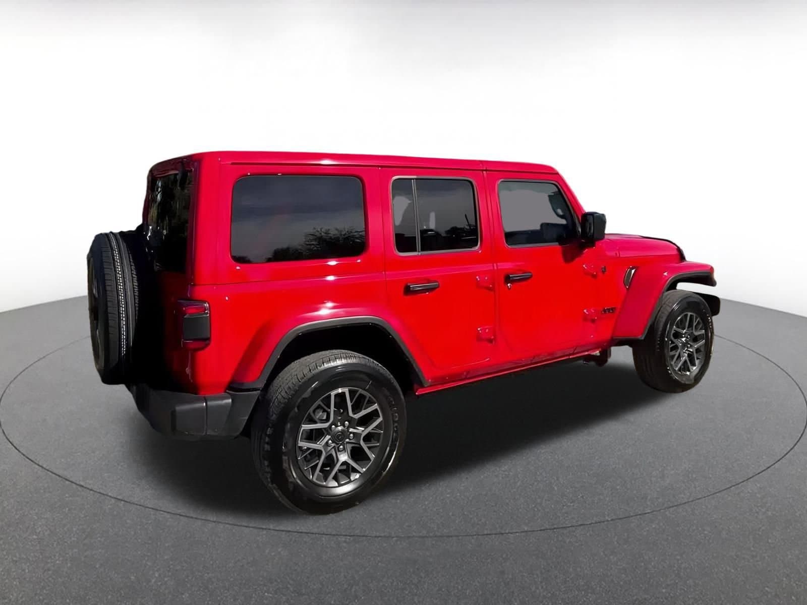 Thumbnail: 2025 Jeep Wrangler - 14