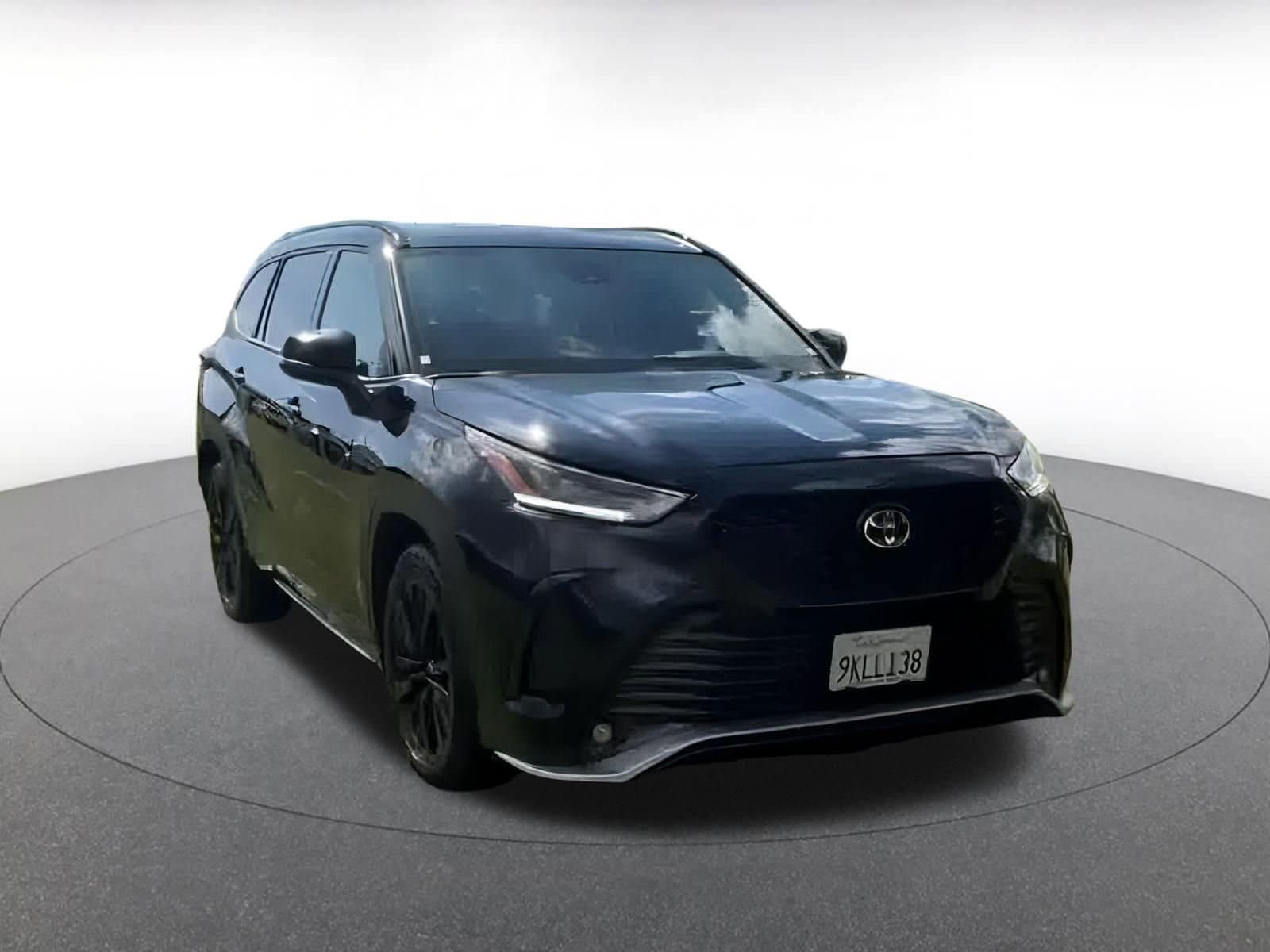 Thumbnail: 2024 Toyota Highlander - 3