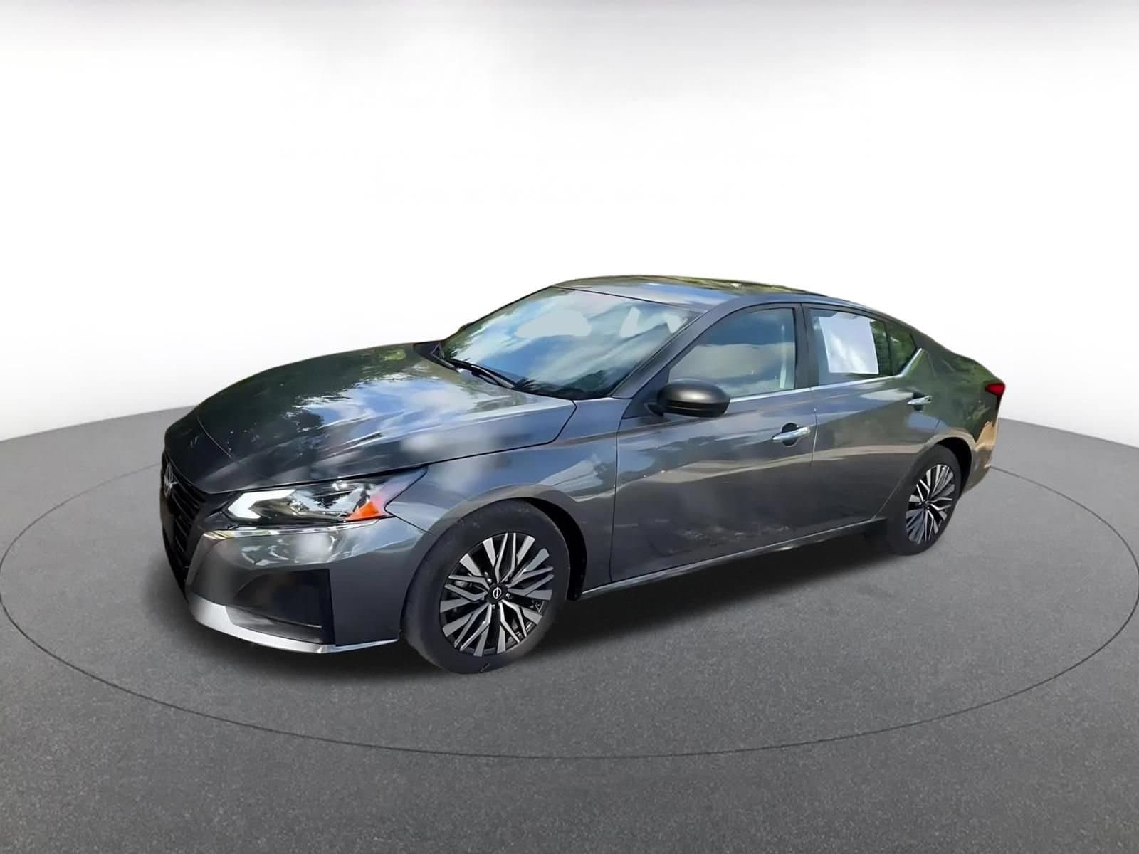 Thumbnail: 2025 Nissan Altima - 8