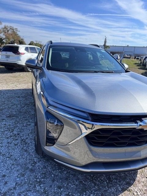 Thumbnail: 2025 Chevrolet Trax - 1