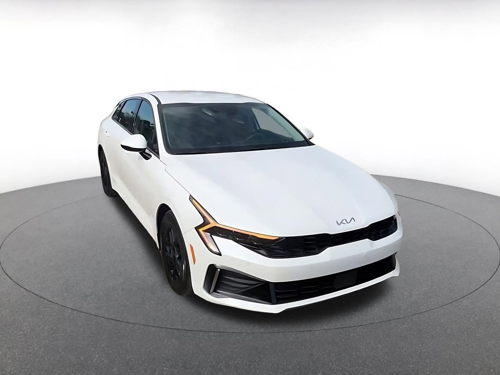 Thumbnail: 2025 Kia K5 - 3