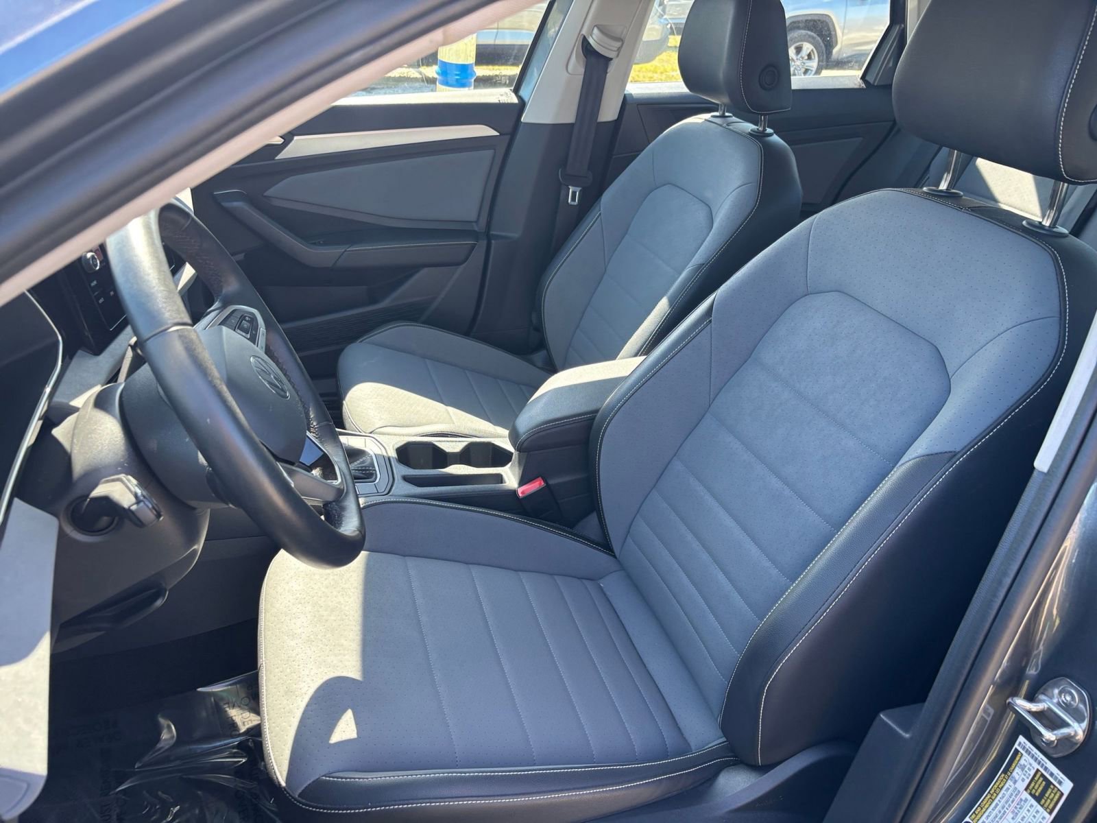 Thumbnail: 2025 Volkswagen Jetta - 35