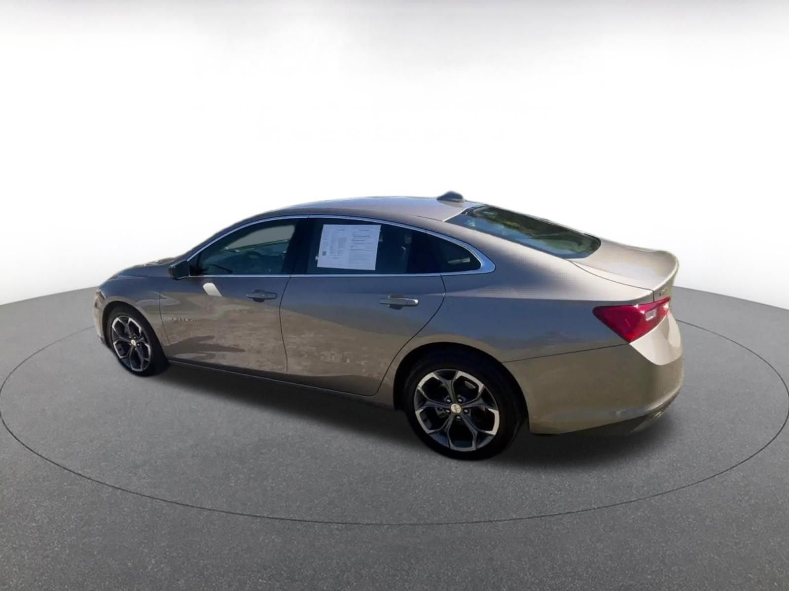 Thumbnail: 2024 Chevrolet Malibu - 10