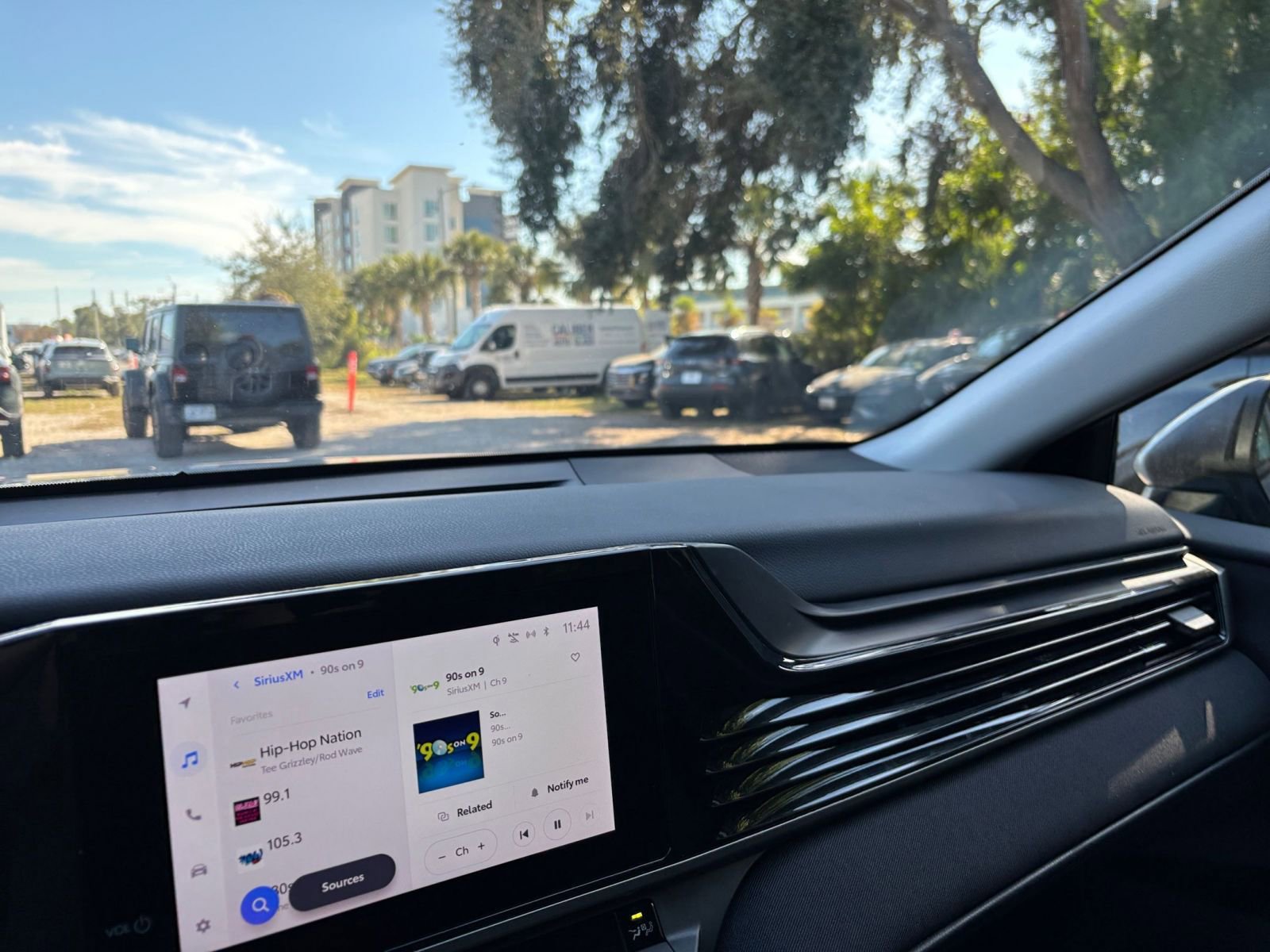 Thumbnail: 2025 Toyota Camry - 35