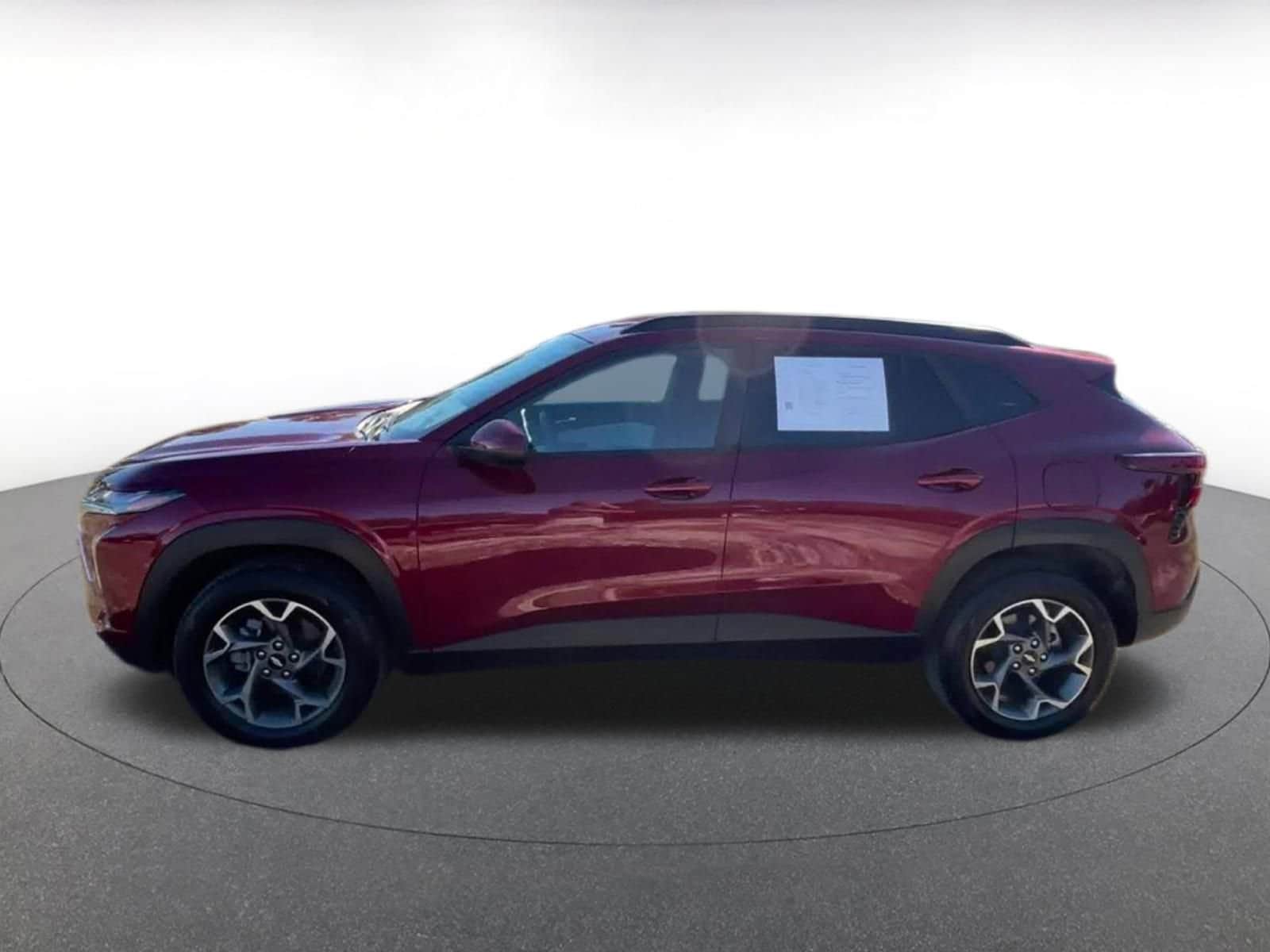 Thumbnail: 2025 Chevrolet Trax - 9
