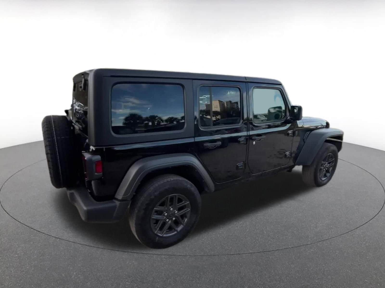Thumbnail: 2025 Jeep Wrangler - 15