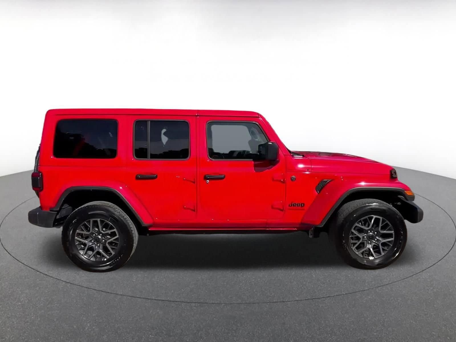 Thumbnail: 2025 Jeep Wrangler - 15