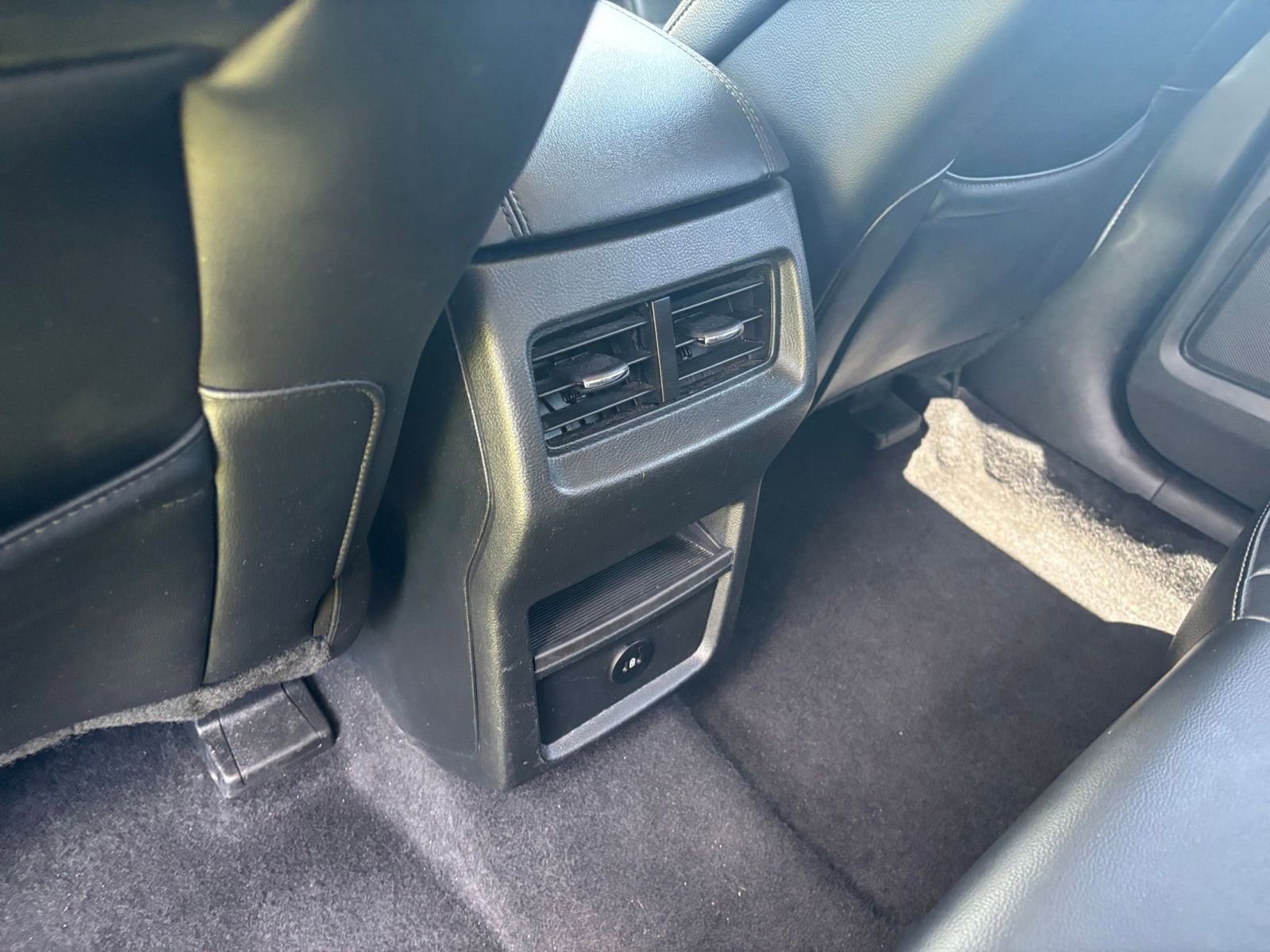 Thumbnail: 2023 Ford Edge - 24
