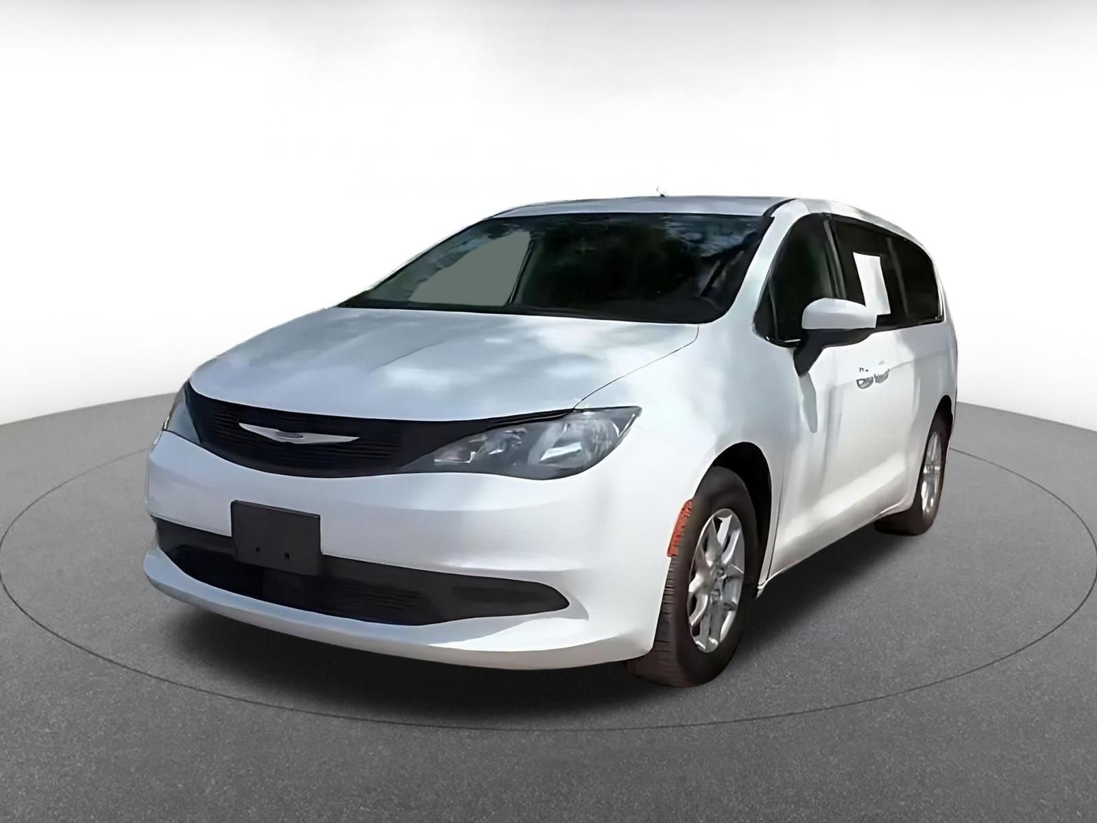 Thumbnail: 2023 Chrysler Voyager - 7