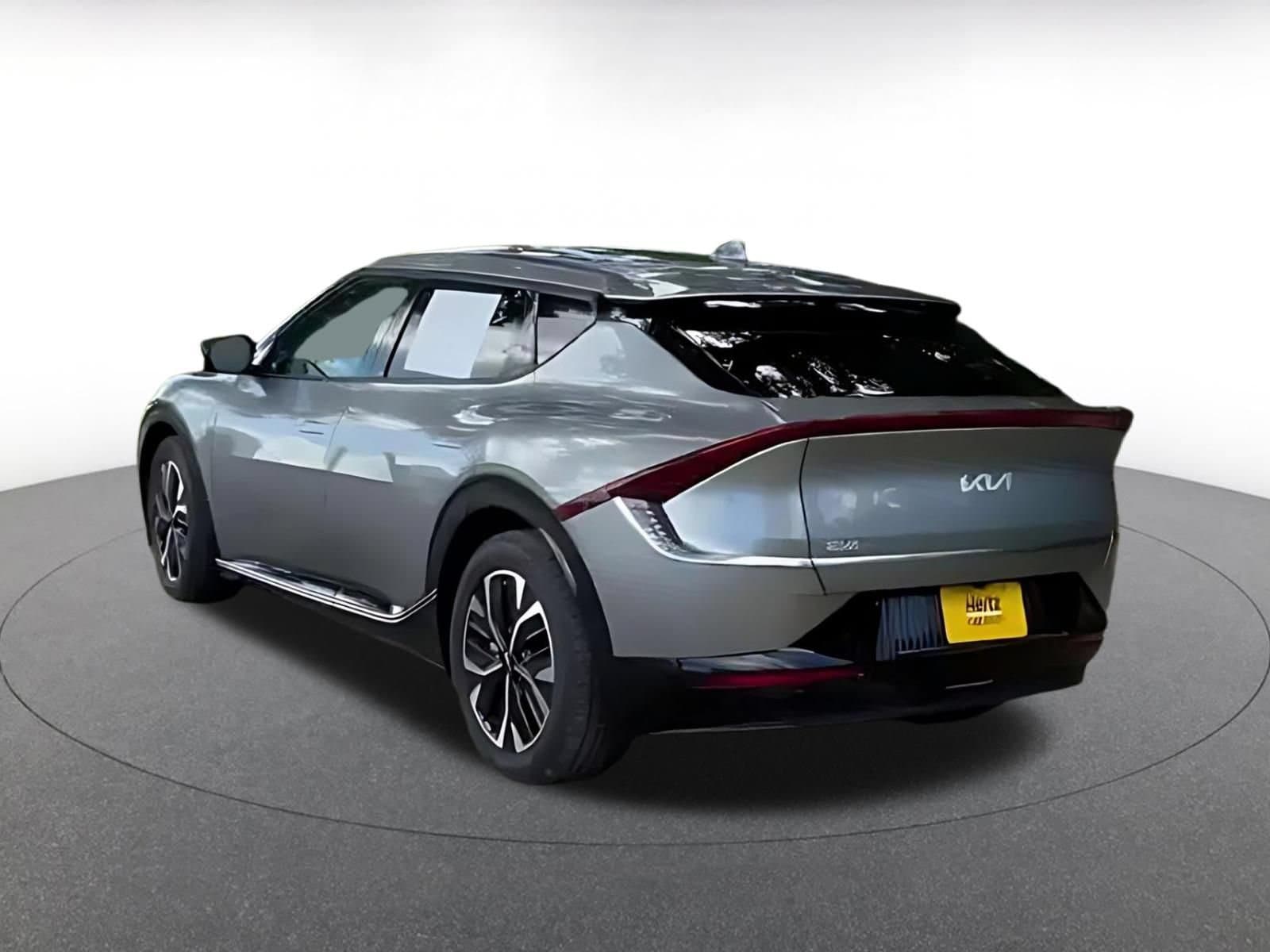 Thumbnail: 2024 Kia EV6 - 10