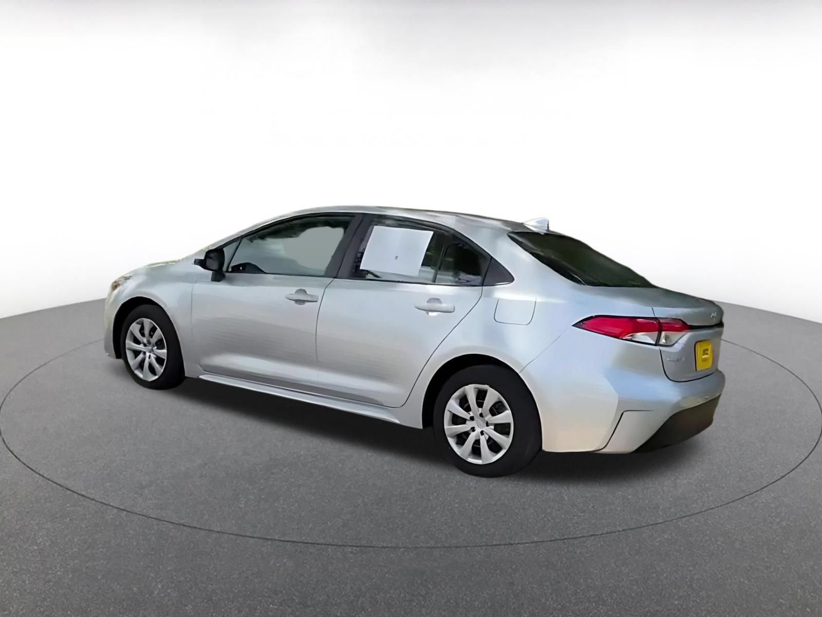 Thumbnail: 2025 Toyota Corolla - 10