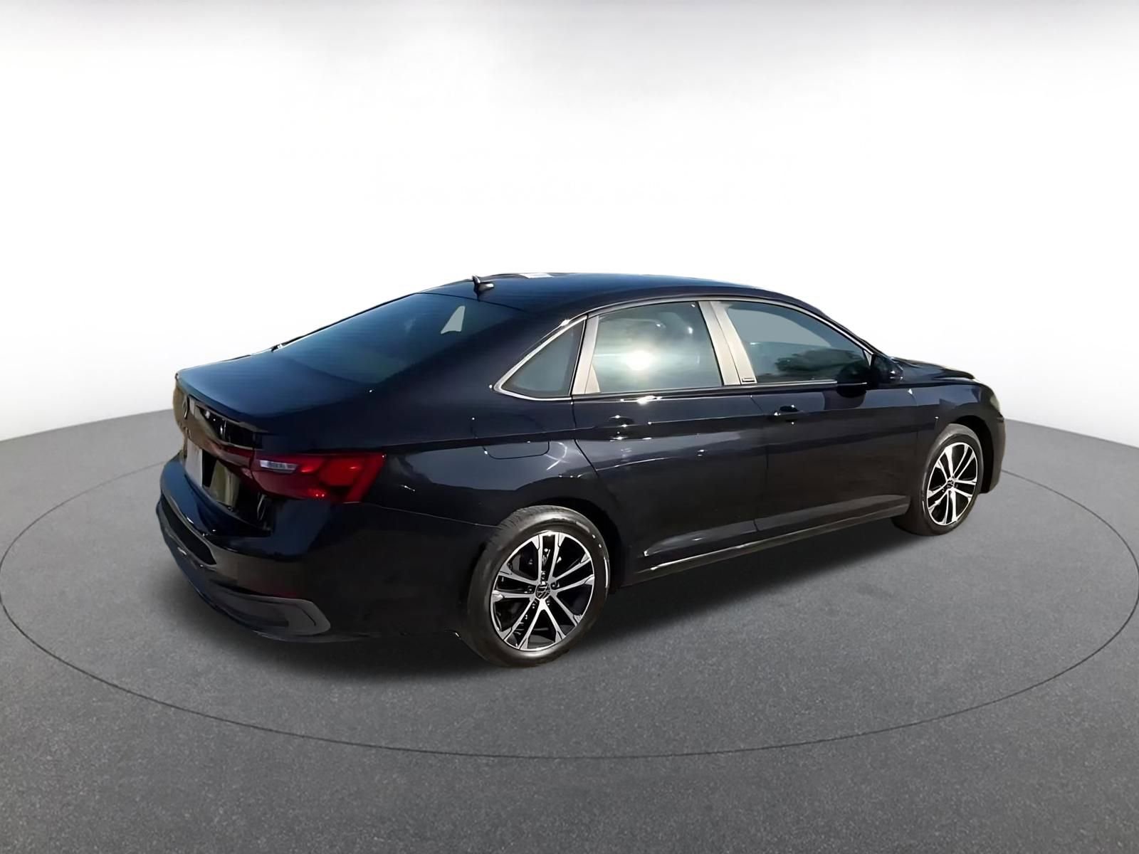 Thumbnail: 2025 Volkswagen Jetta - 15