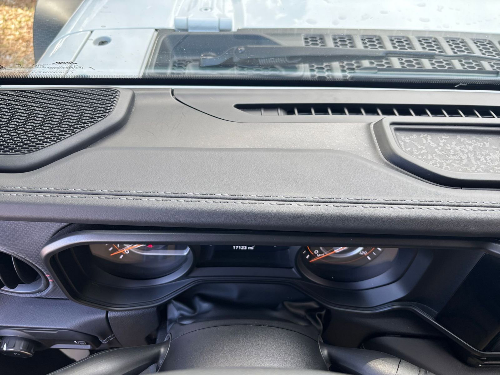 Thumbnail: 2025 Jeep Wrangler - 34