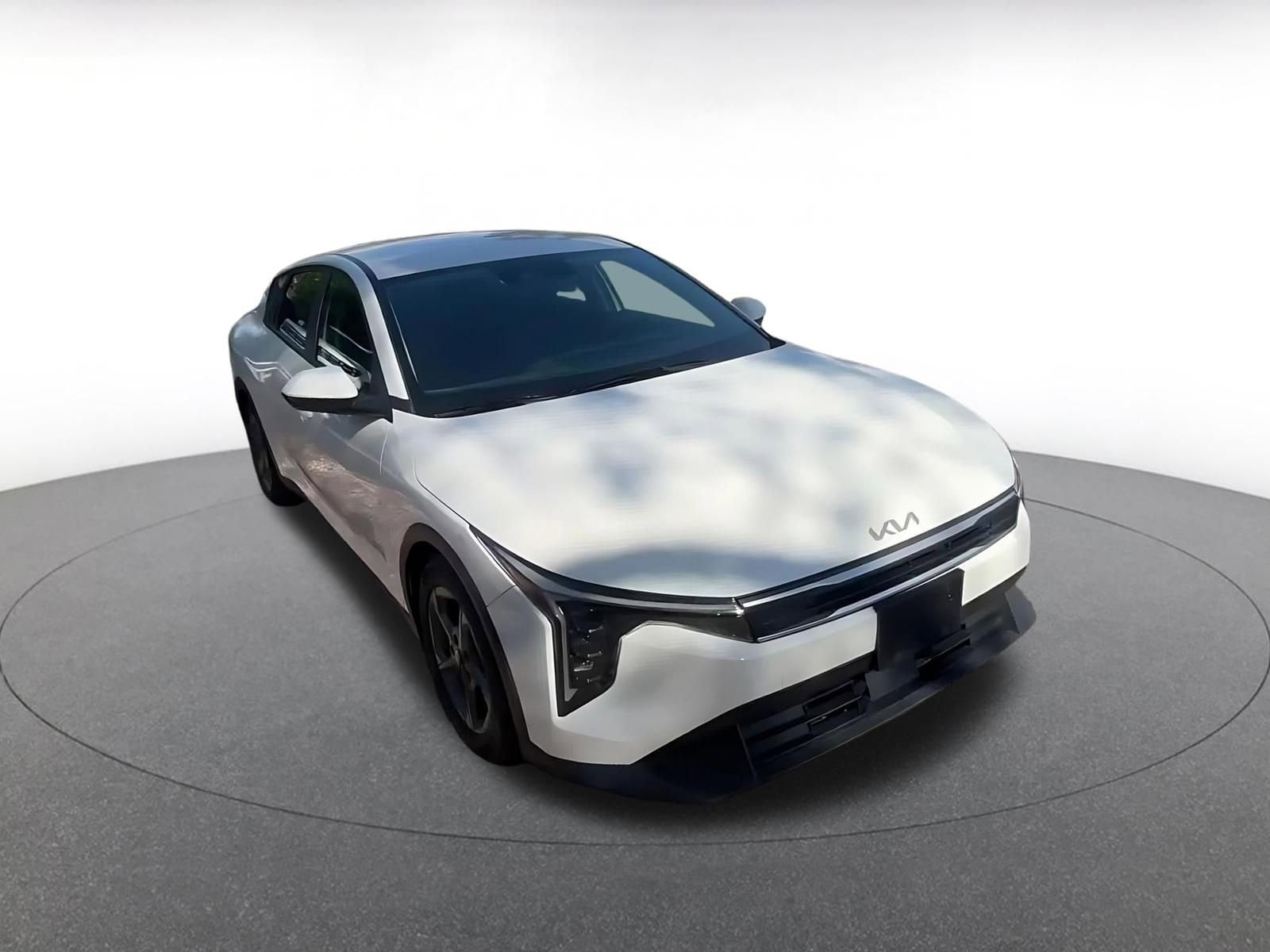 Thumbnail: 2025 Kia K4 - 3