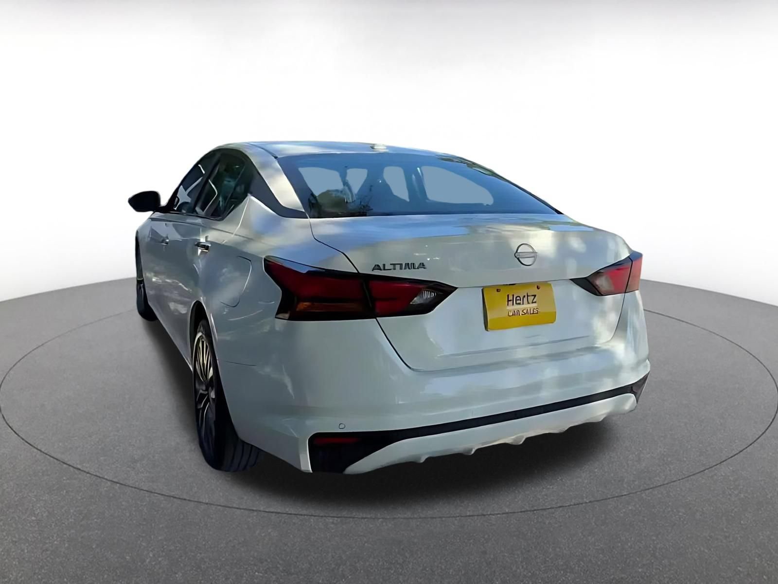Thumbnail: 2025 Nissan Altima - 10