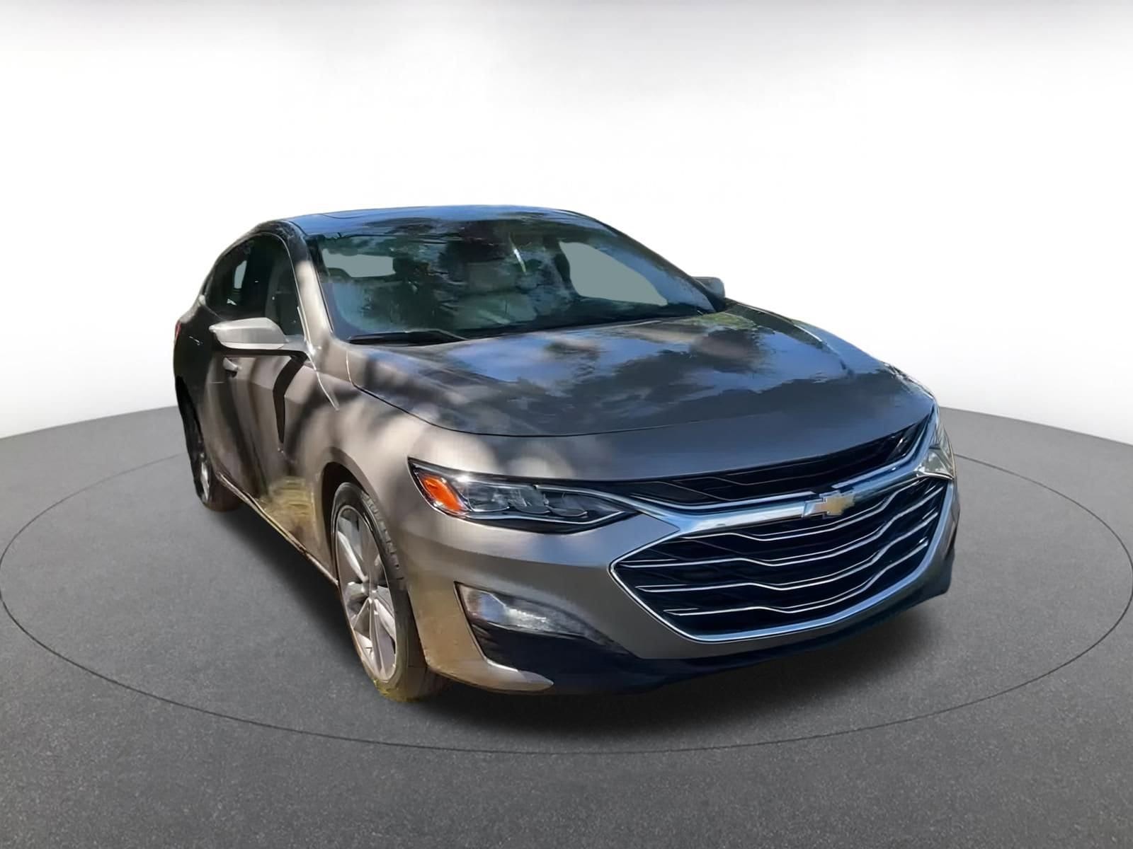 Thumbnail: 2024 Chevrolet Malibu - 3