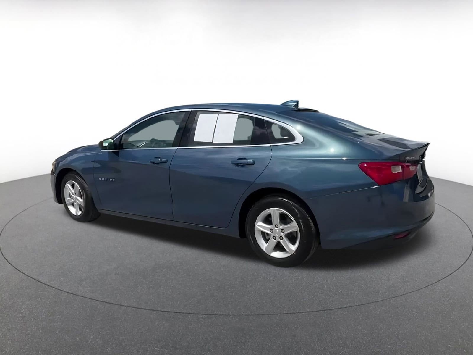 Thumbnail: 2024 Chevrolet Malibu - 10