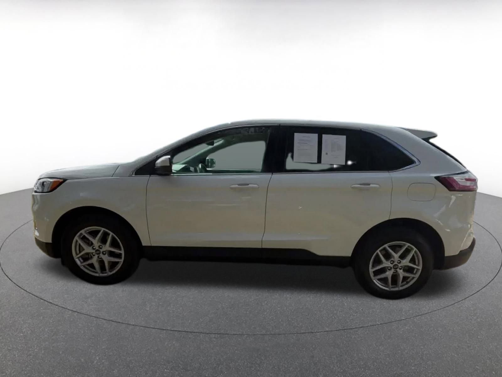 Thumbnail: 2022 Ford Edge - 9