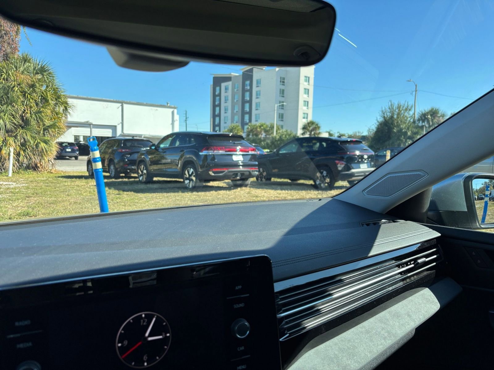 Thumbnail: 2025 Volkswagen Jetta - 34