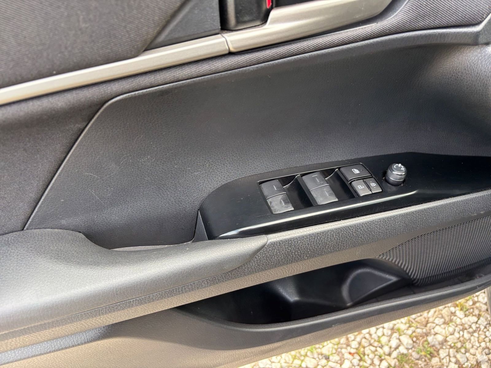 Thumbnail: 2025 Toyota Camry - 21