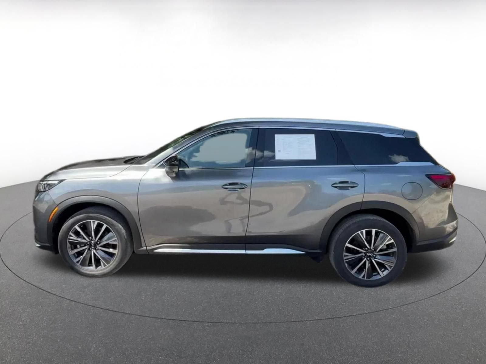 Thumbnail: 2026 INFINITI QX60 - 8