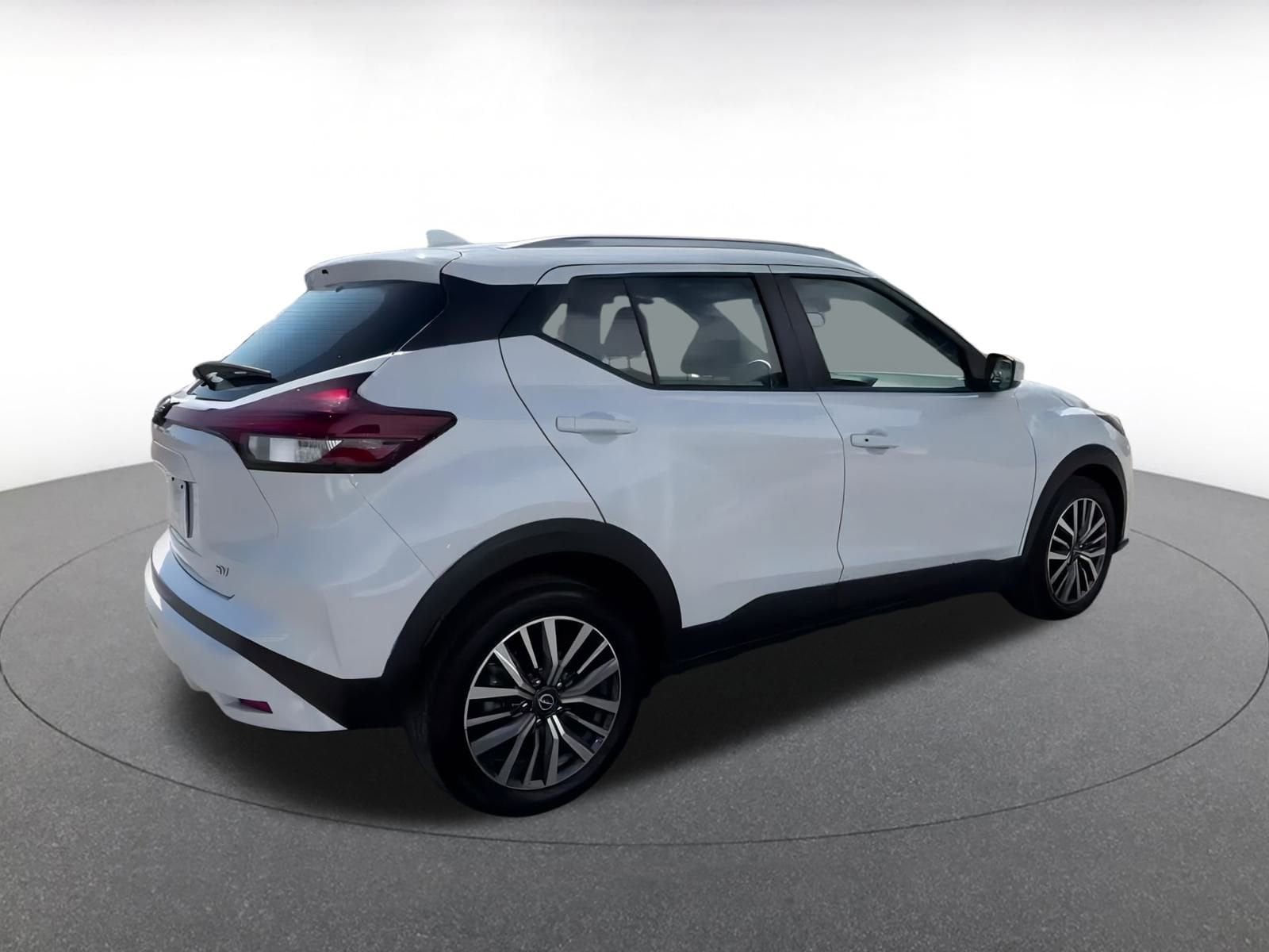 Thumbnail: 2024 Nissan Kicks - 14