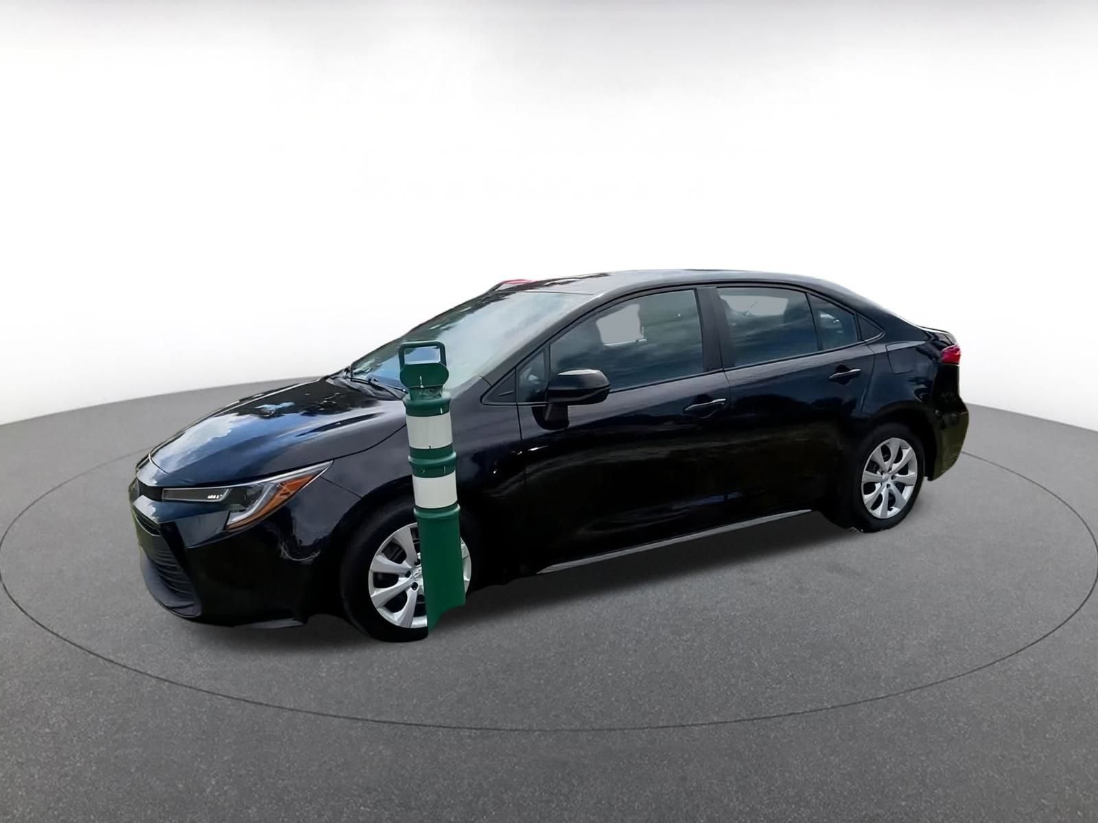 Thumbnail: 2023 Toyota Corolla - 8
