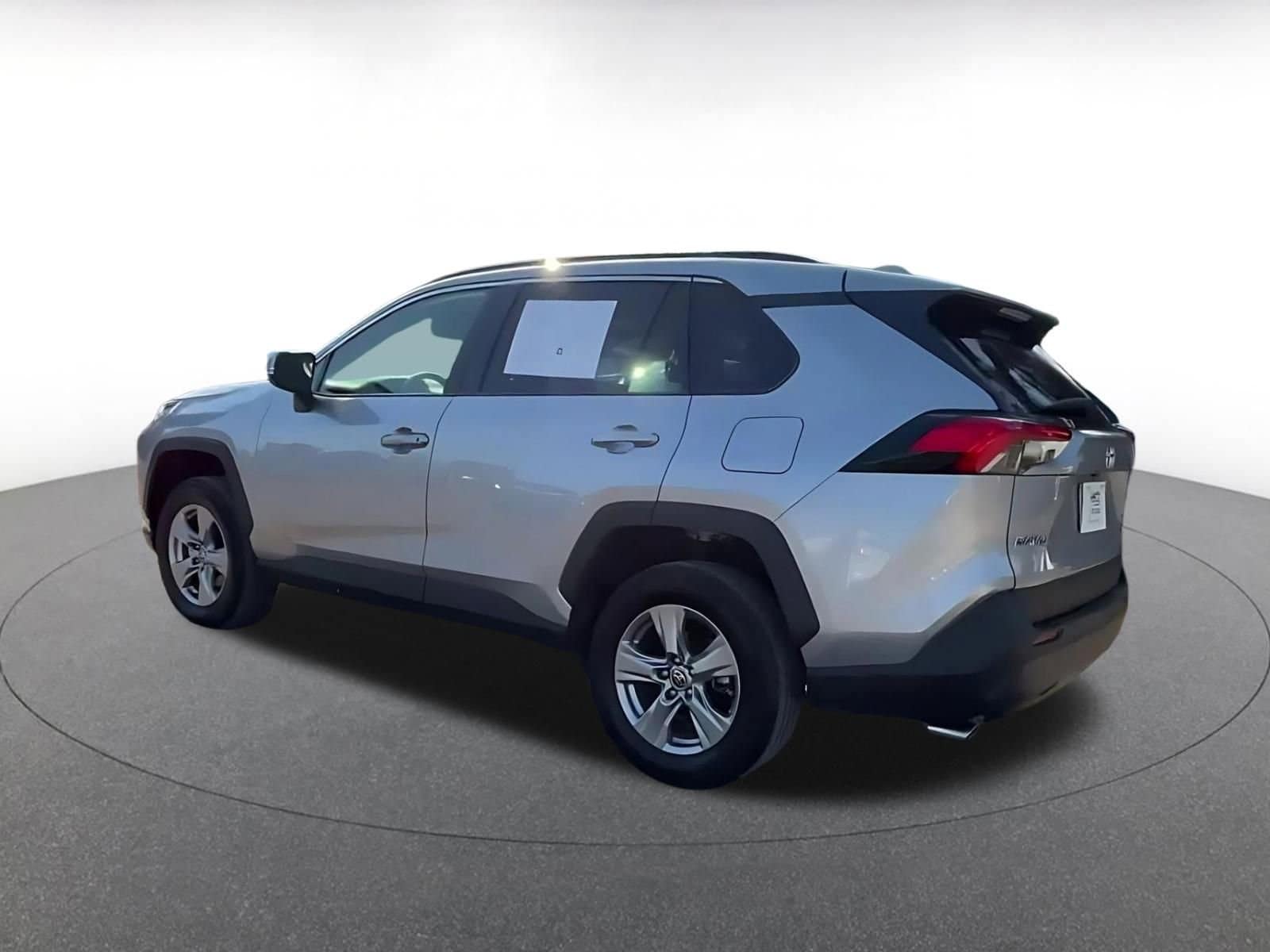 Thumbnail: 2025 Toyota RAV4 - 10