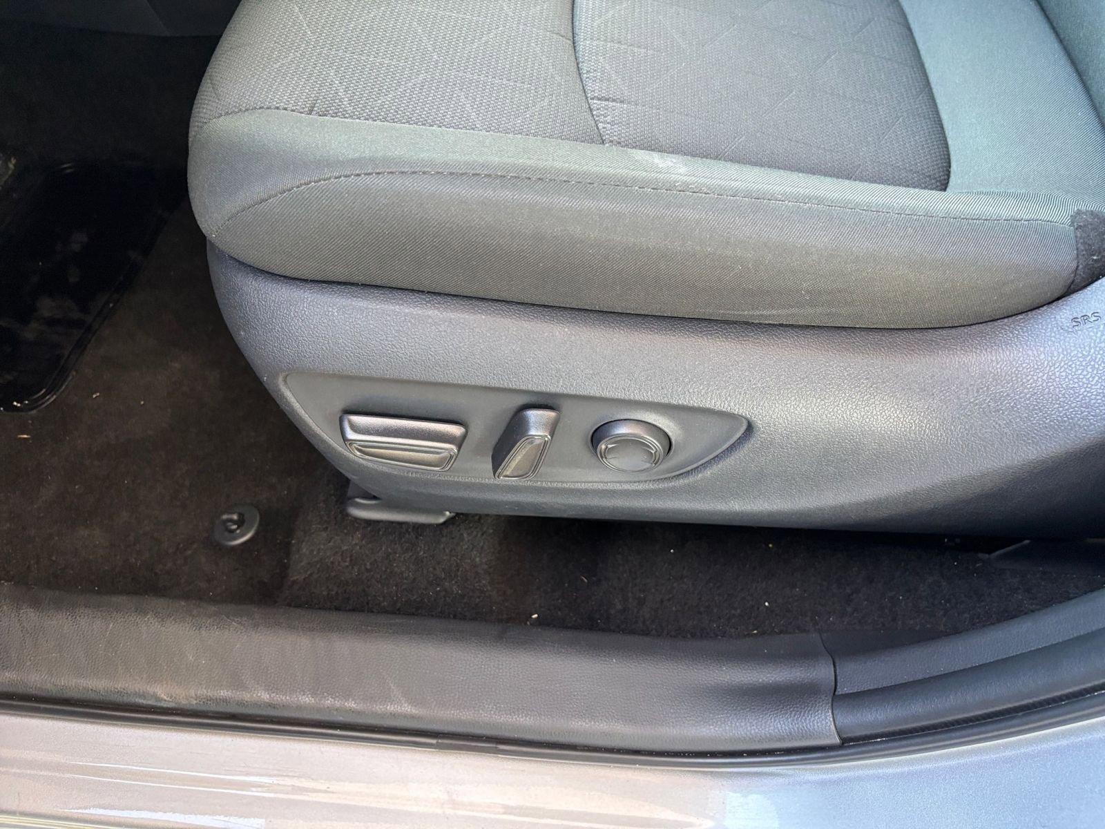 Thumbnail: 2025 Toyota RAV4 - 25