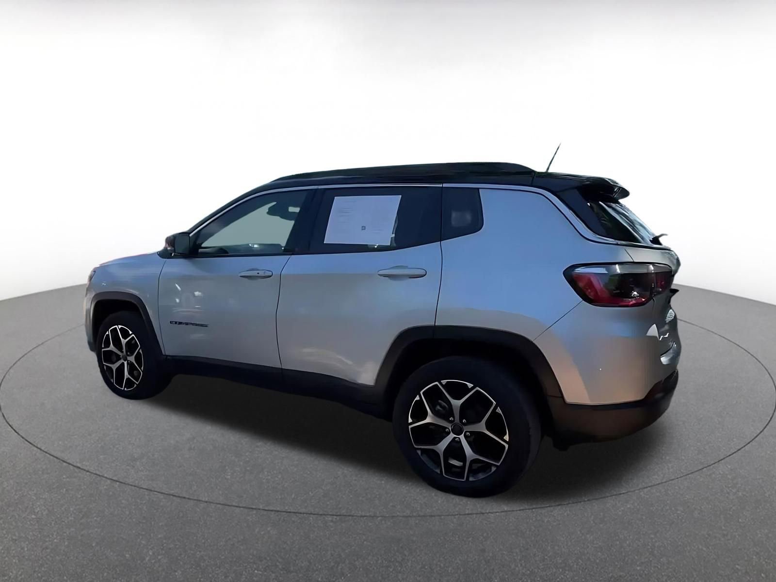 Thumbnail: 2025 Jeep Compass - 9