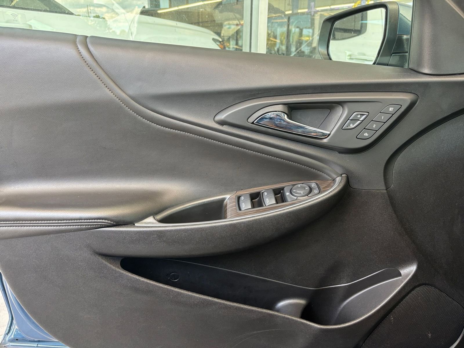 Thumbnail: 2024 Chevrolet Malibu - 20