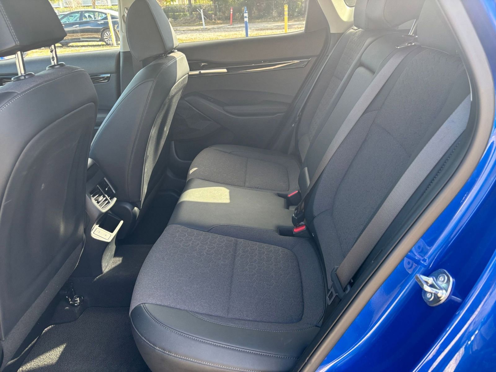 Thumbnail: 2025 Kia Seltos - 28