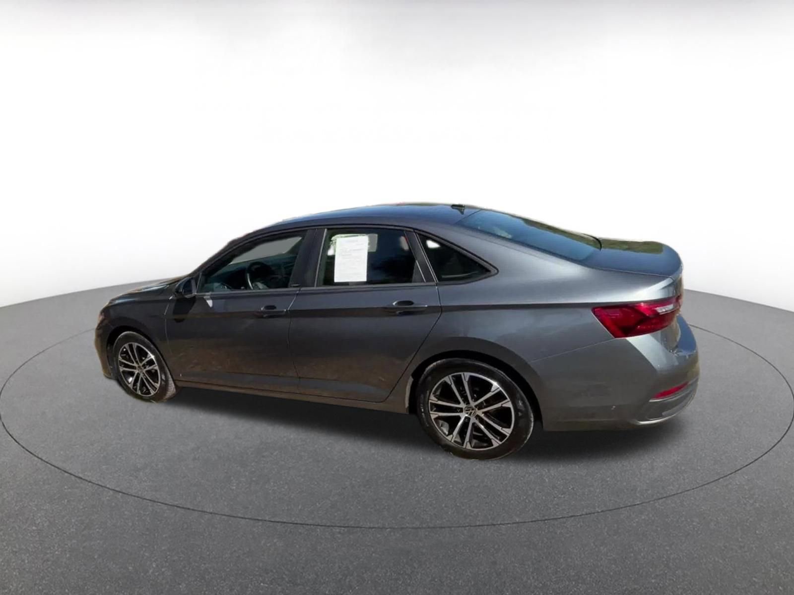 Thumbnail: 2025 Volkswagen Jetta - 10