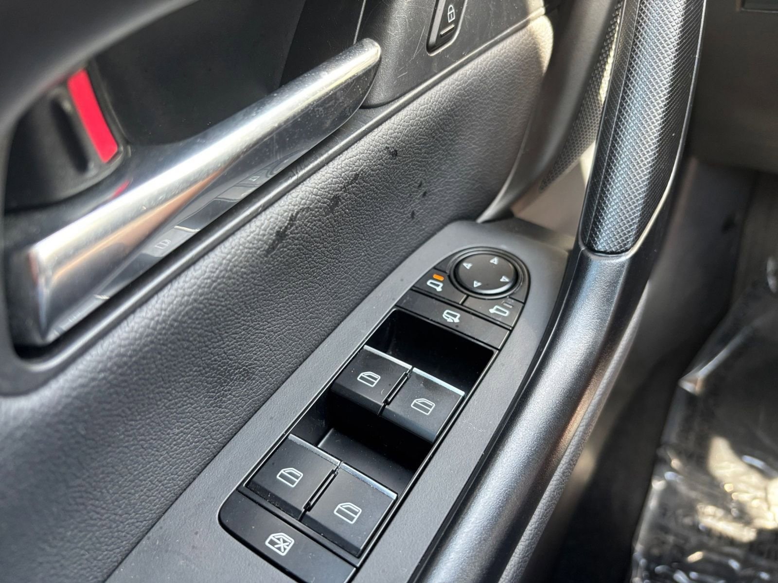 Thumbnail: 2025 Mazda CX-50 - 18