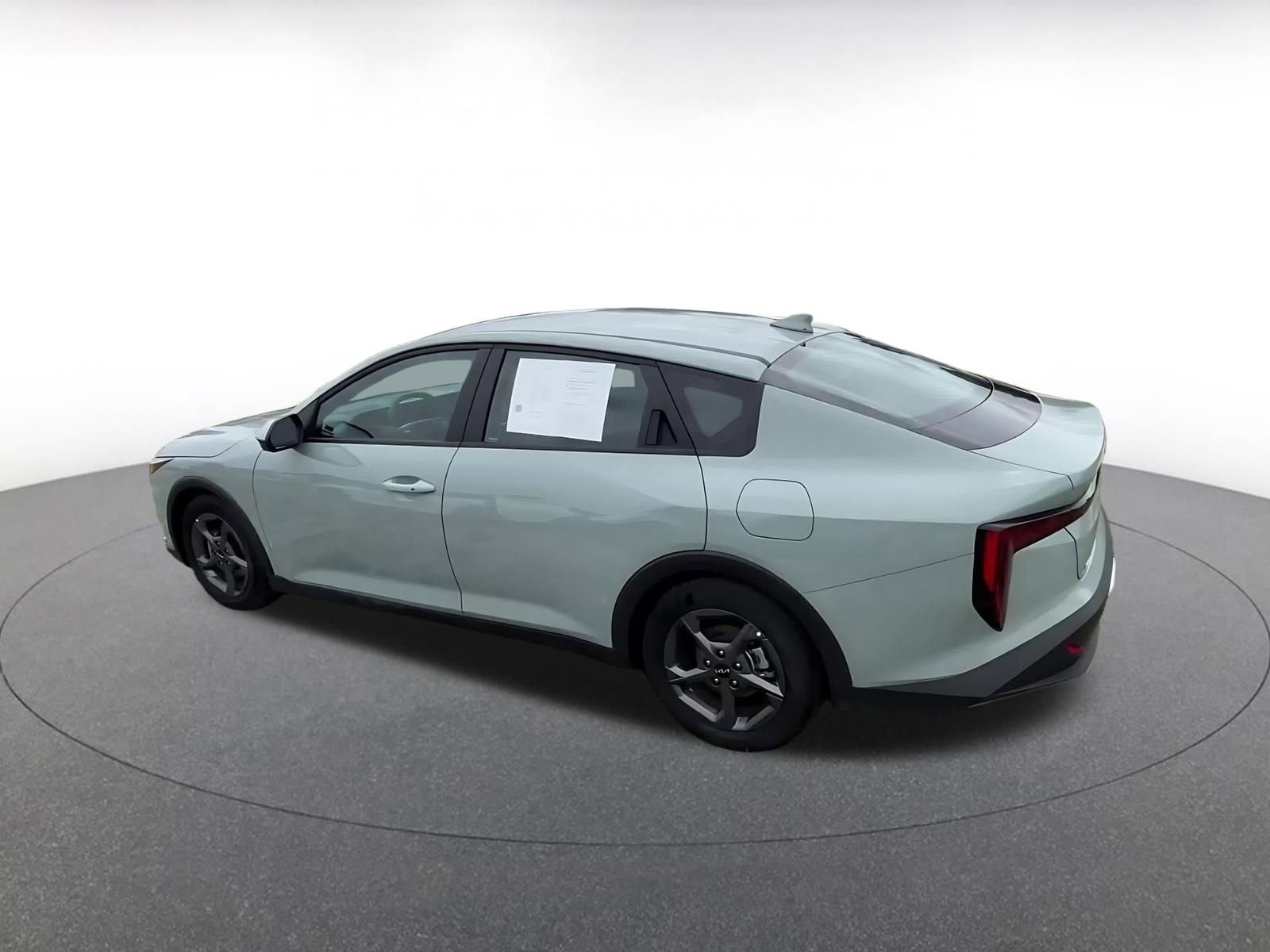 Thumbnail: 2025 Kia K4 - 10