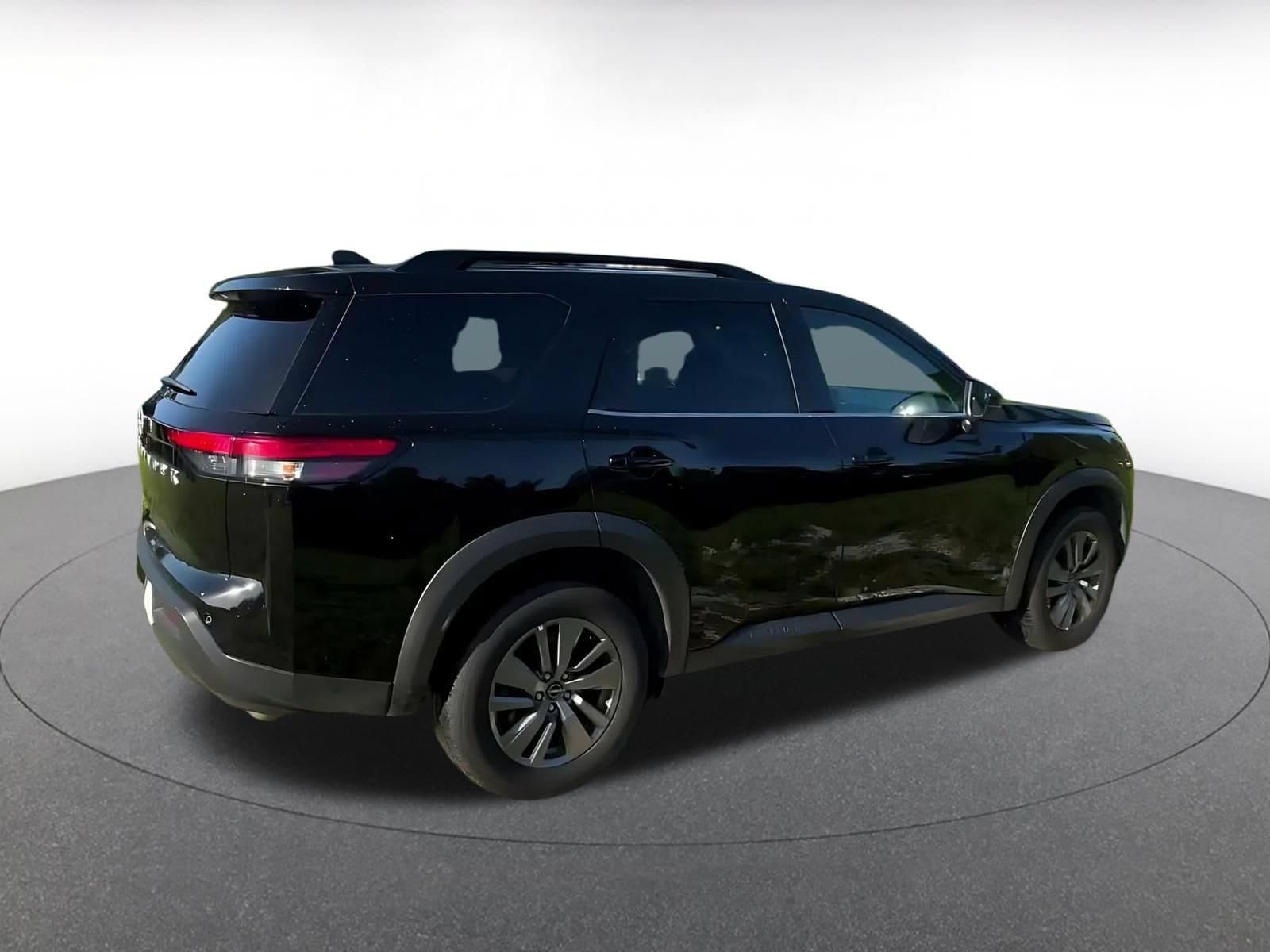 Thumbnail: 2025 Nissan Pathfinder - 14