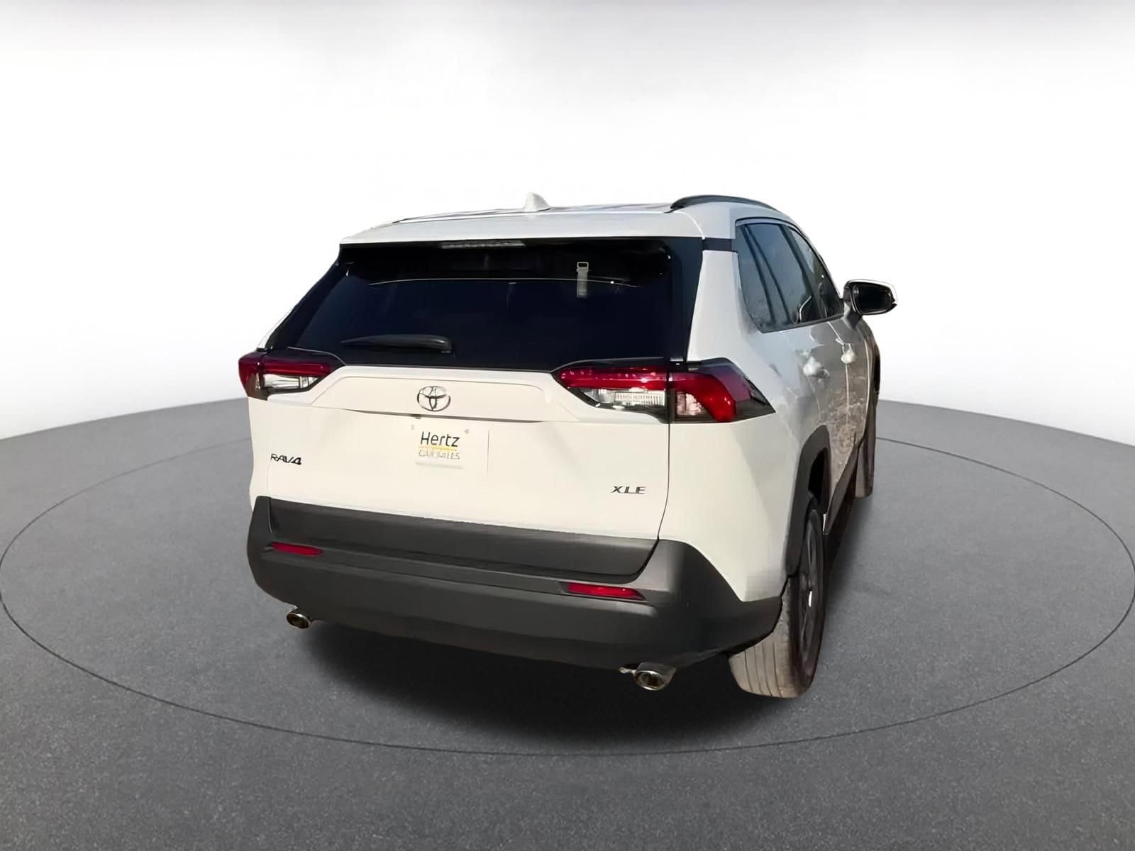 Thumbnail: 2025 Toyota RAV4 - 15