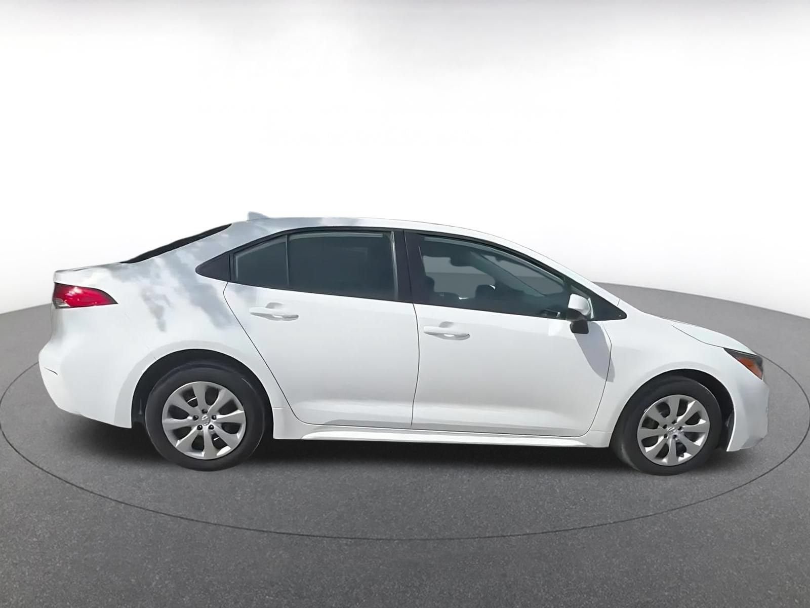 Thumbnail: 2025 Toyota Corolla - 16