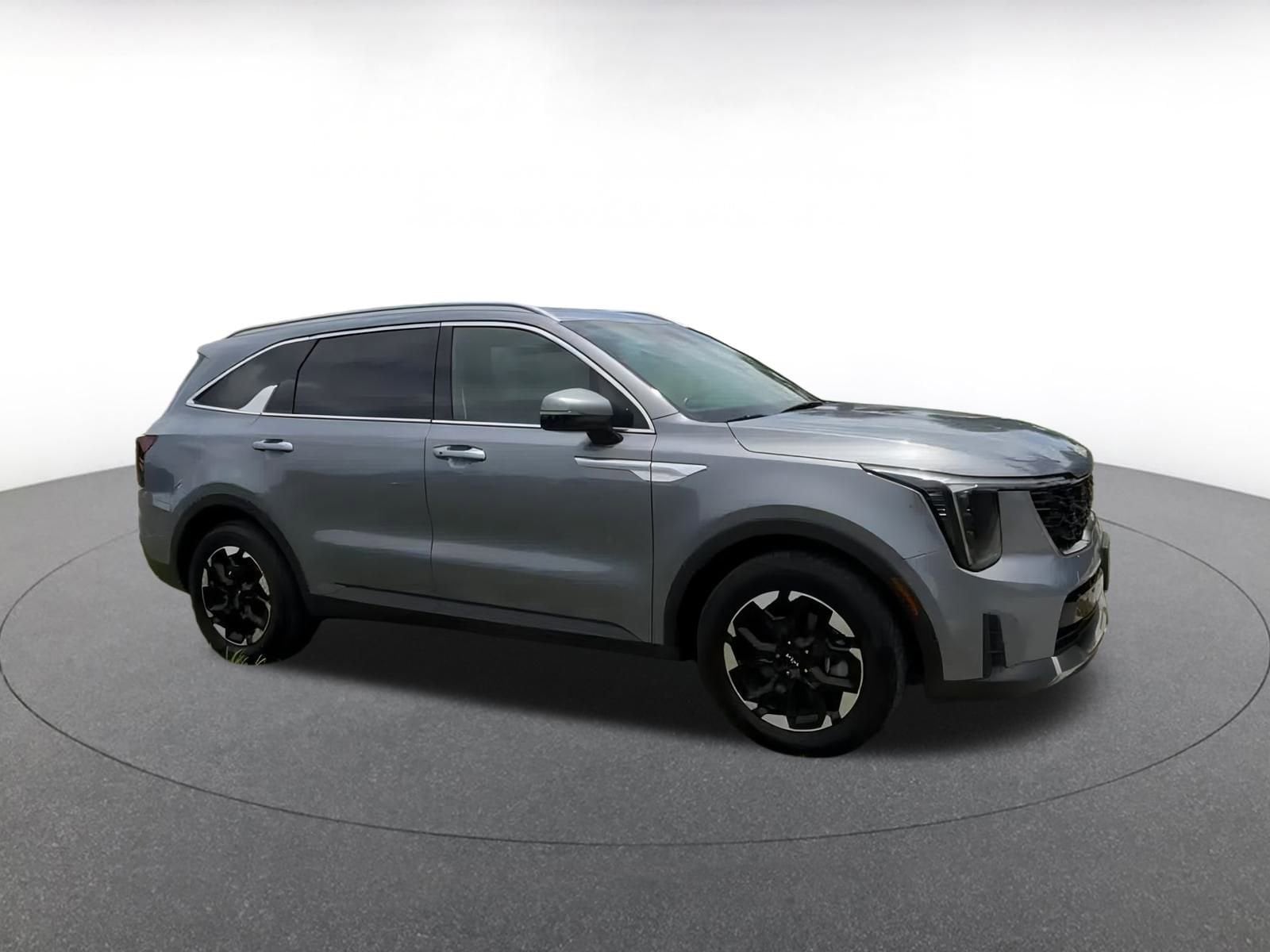 Thumbnail: 2024 Kia Sorento - 2