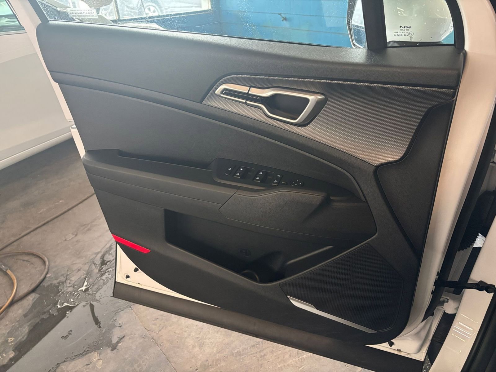 Thumbnail: 2025 Kia Sportage - 20