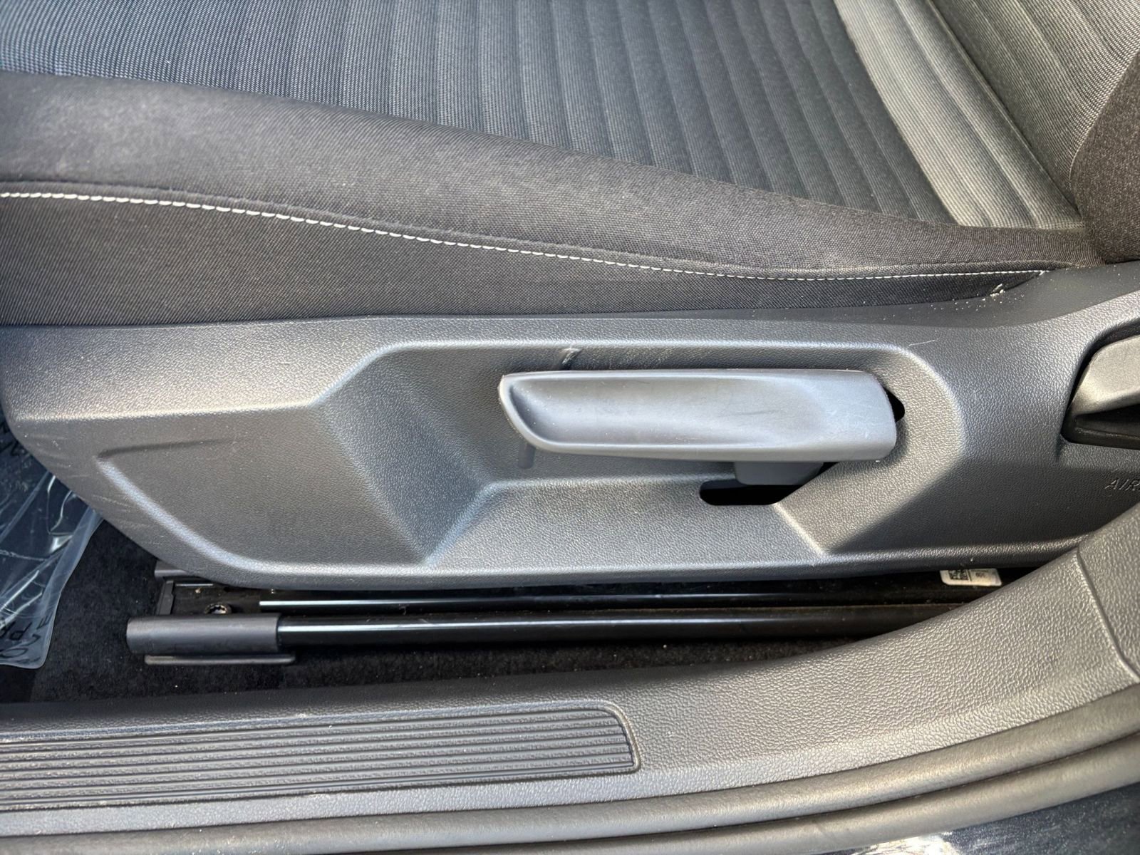 2024 Volkswagen Jetta S 19