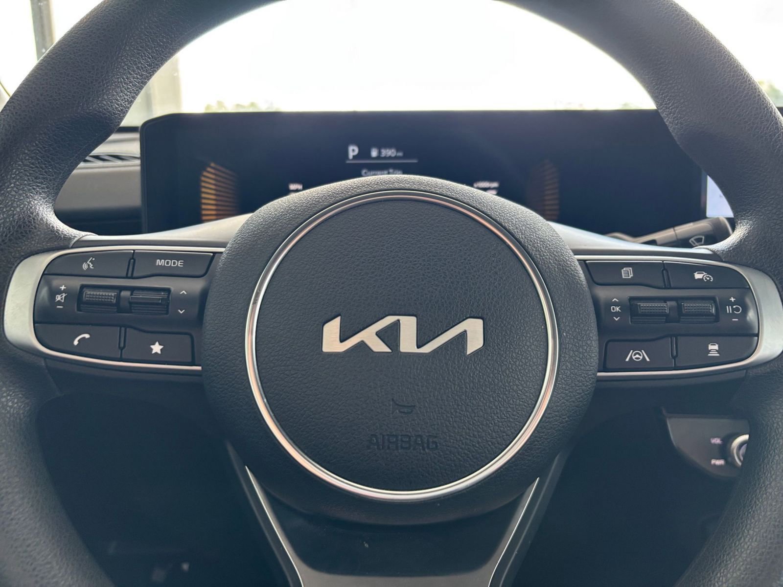 Thumbnail: 2025 Kia K5 - 30