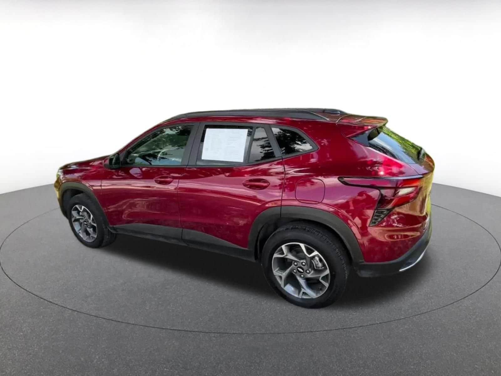 Thumbnail: 2025 Chevrolet Trax - 10