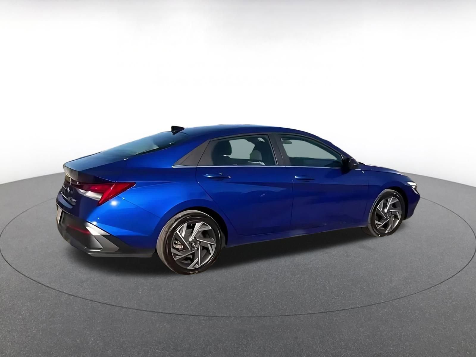 Thumbnail: 2025 Hyundai Elantra - 12