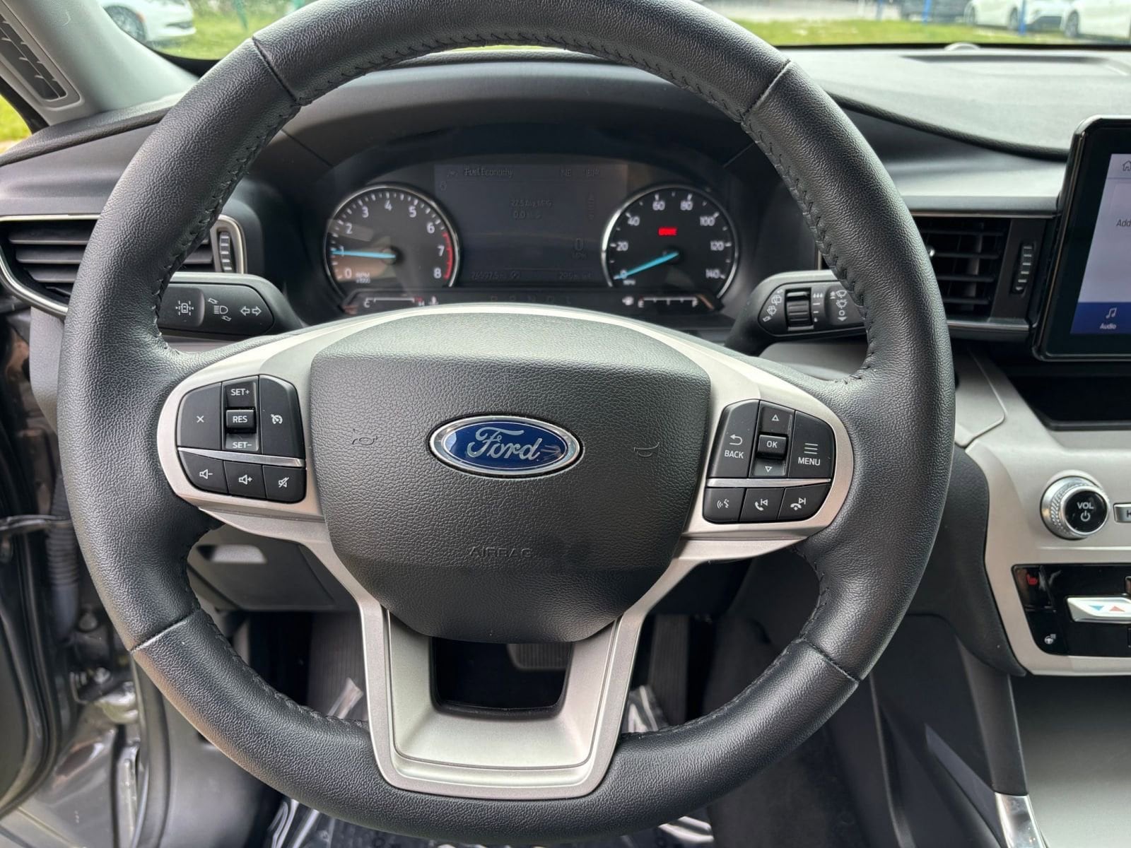 Thumbnail: 2024 Ford Explorer - 28