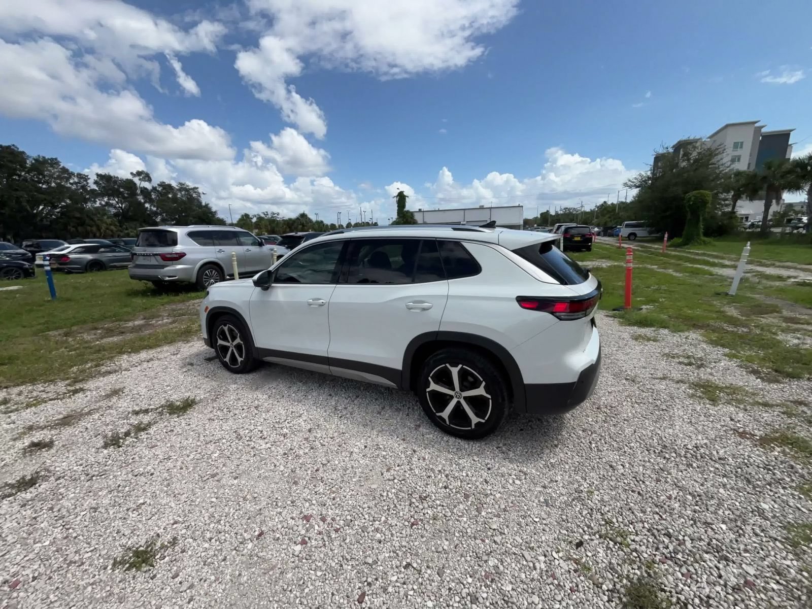 Thumbnail: 2026 Volkswagen Tiguan - 9
