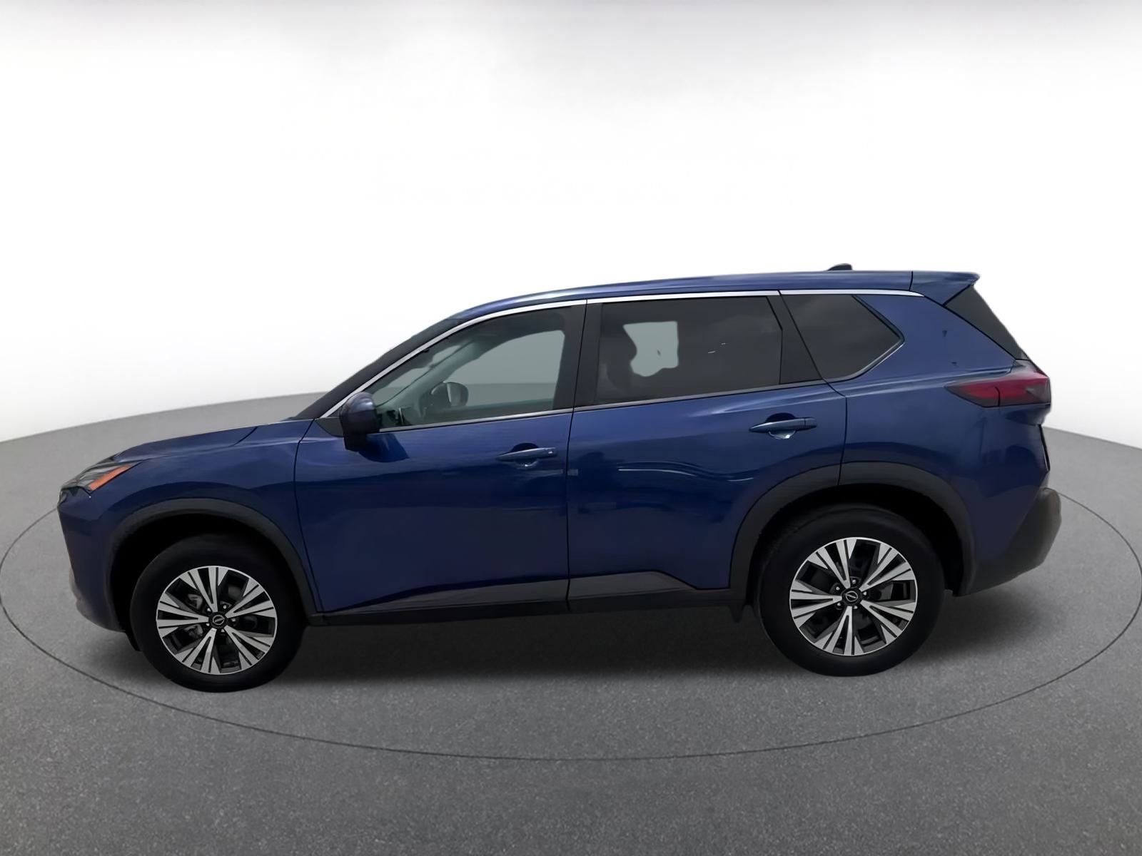 Thumbnail: 2023 Nissan Rogue - 9