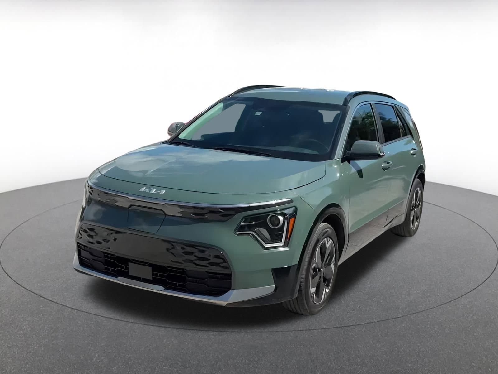 Thumbnail: 2023 Kia Niro - 7